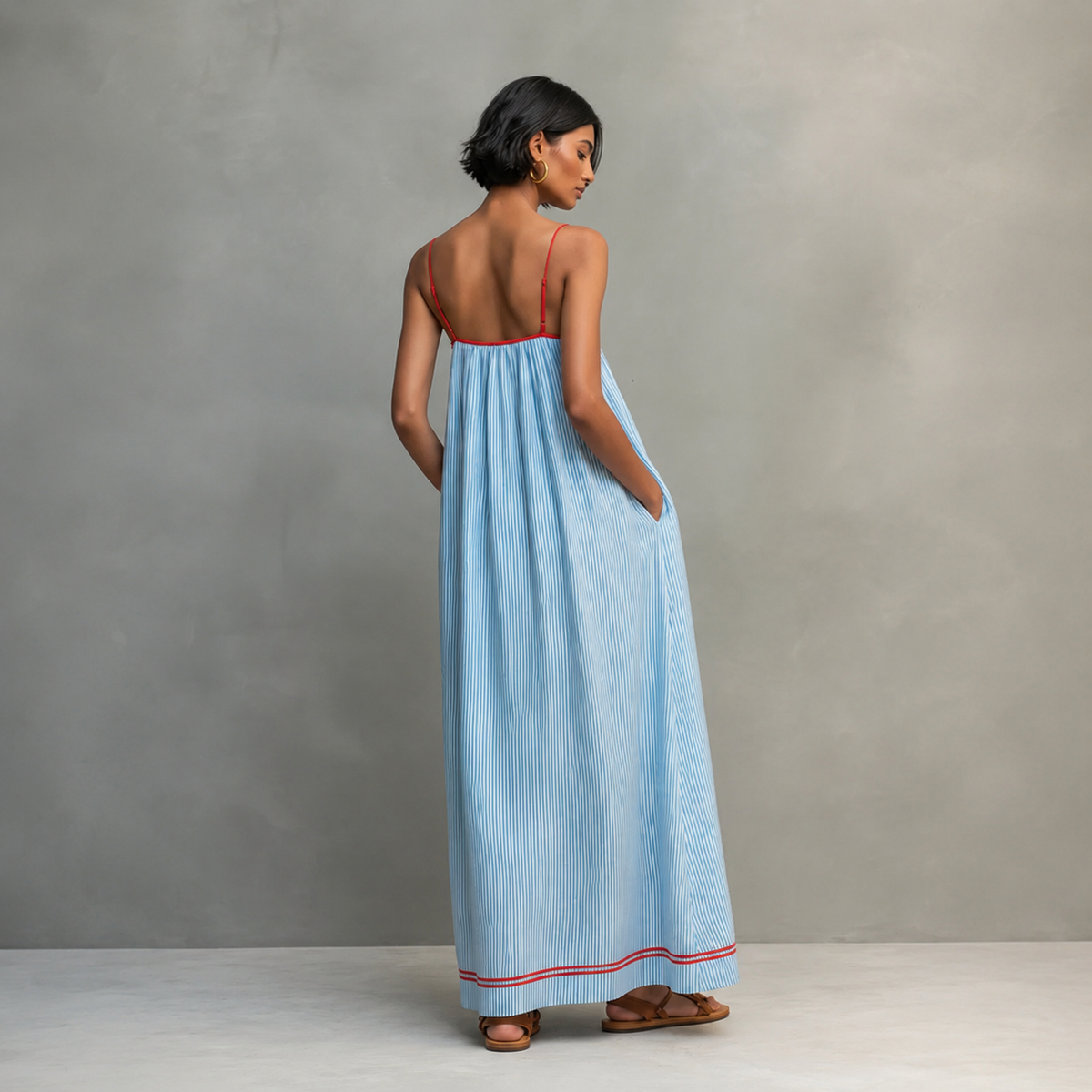 Lucía | Vestido largo fluido de rayas con tirantes
